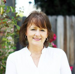 Bobbi Holmes Author